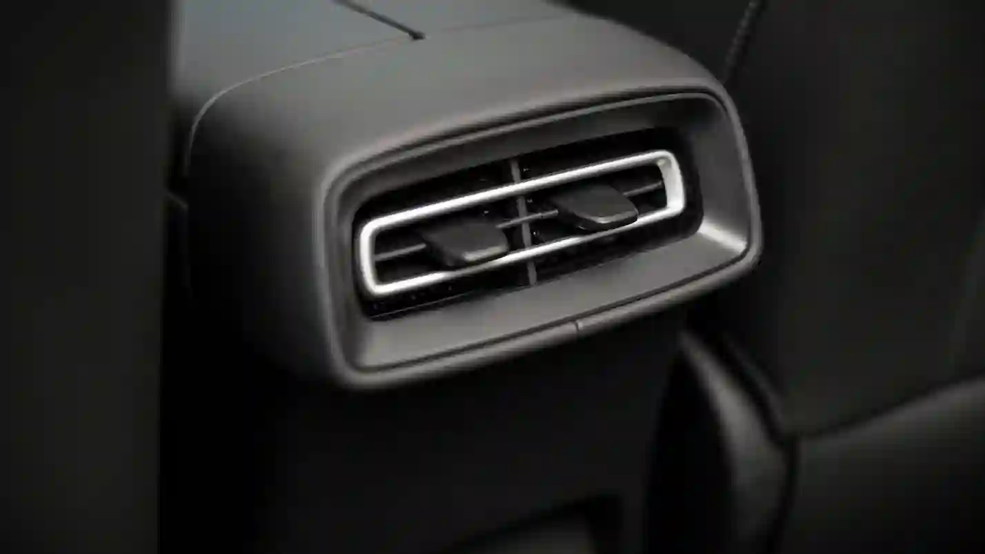 Новость EVOLUTE (Подробный тест EVOLUTE i‑SPACE: все плюсы и минусы доступного гибрида российской сборки)